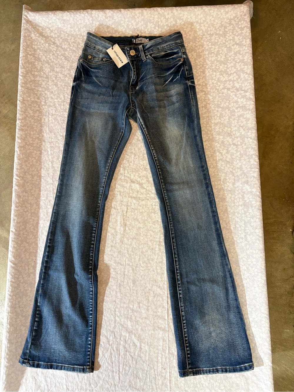 refuge Women's Medium/Dark Blue Flare Jeans with Flap pockets